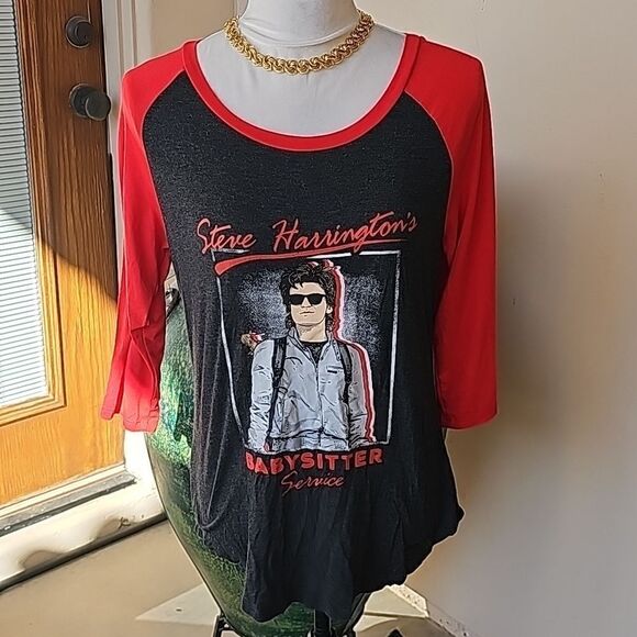 Stranger Things Steve Harrington tee shirt size large - Picture 1 of 5